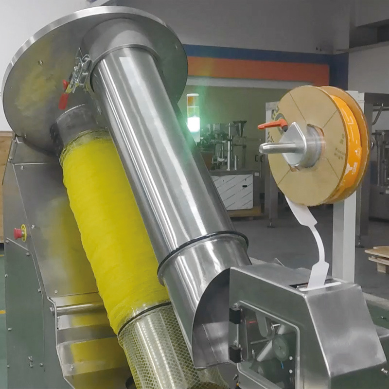 Mesin Kantong Jaring Otomatis Vertikal Berkecepatan Tinggi Karot Tas Jaring Sayuran Baler Pear Mesin Pengemasan Jaring Otomatis