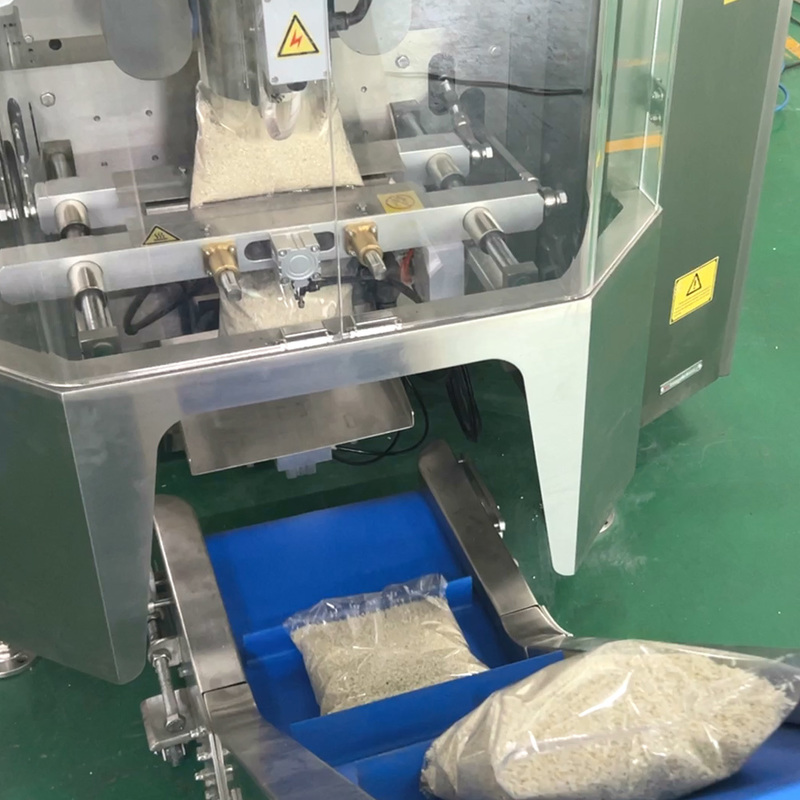 Automatic Multi-Weigher Vertical Packaging Machine For Snack And Biscuit Packaging For Dried Fruit