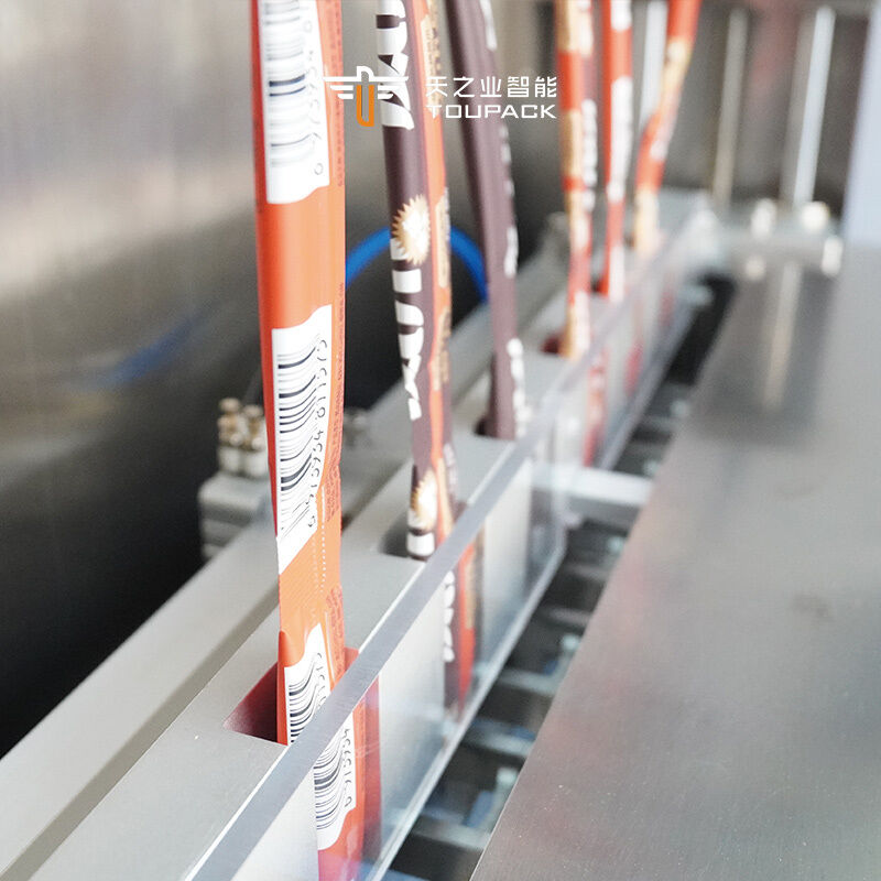 Mesin Pengemas Cair Multi Jalur Sachet Sampo Kondisioner Rambut Mesin Pengemas Cair Ketchup Madu